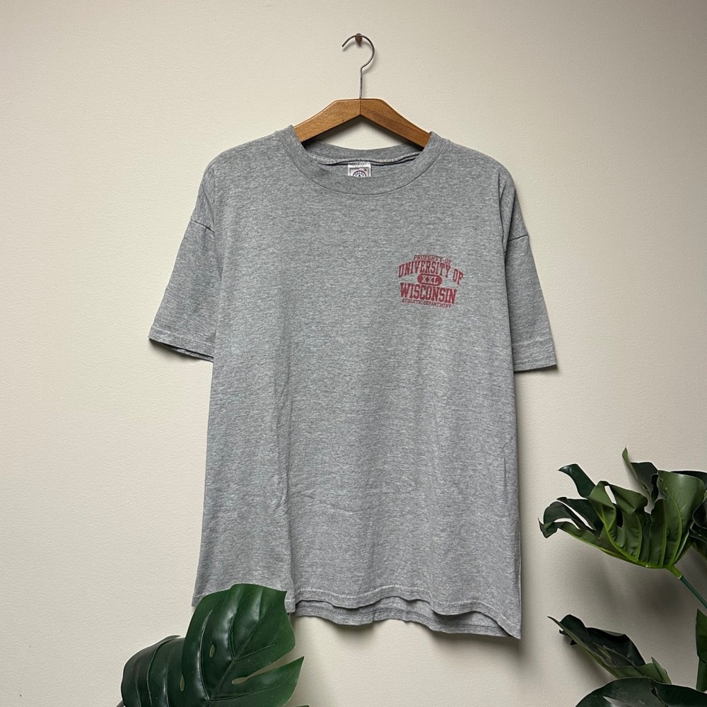 Vintage 1990s Wisconsin‎ Badgers Athletic Department Single Stitched Shirt